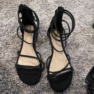 Dream Paris flat sandals, zip up hill , size 9